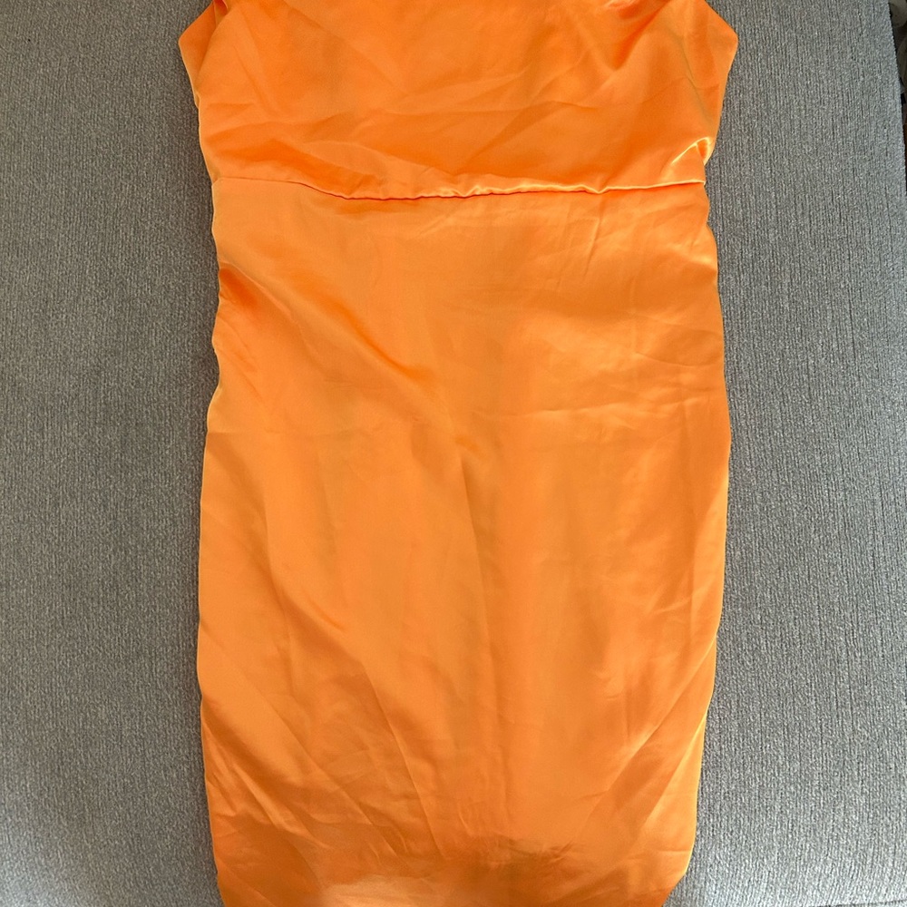 Elegant Orange Sleeveless Dress